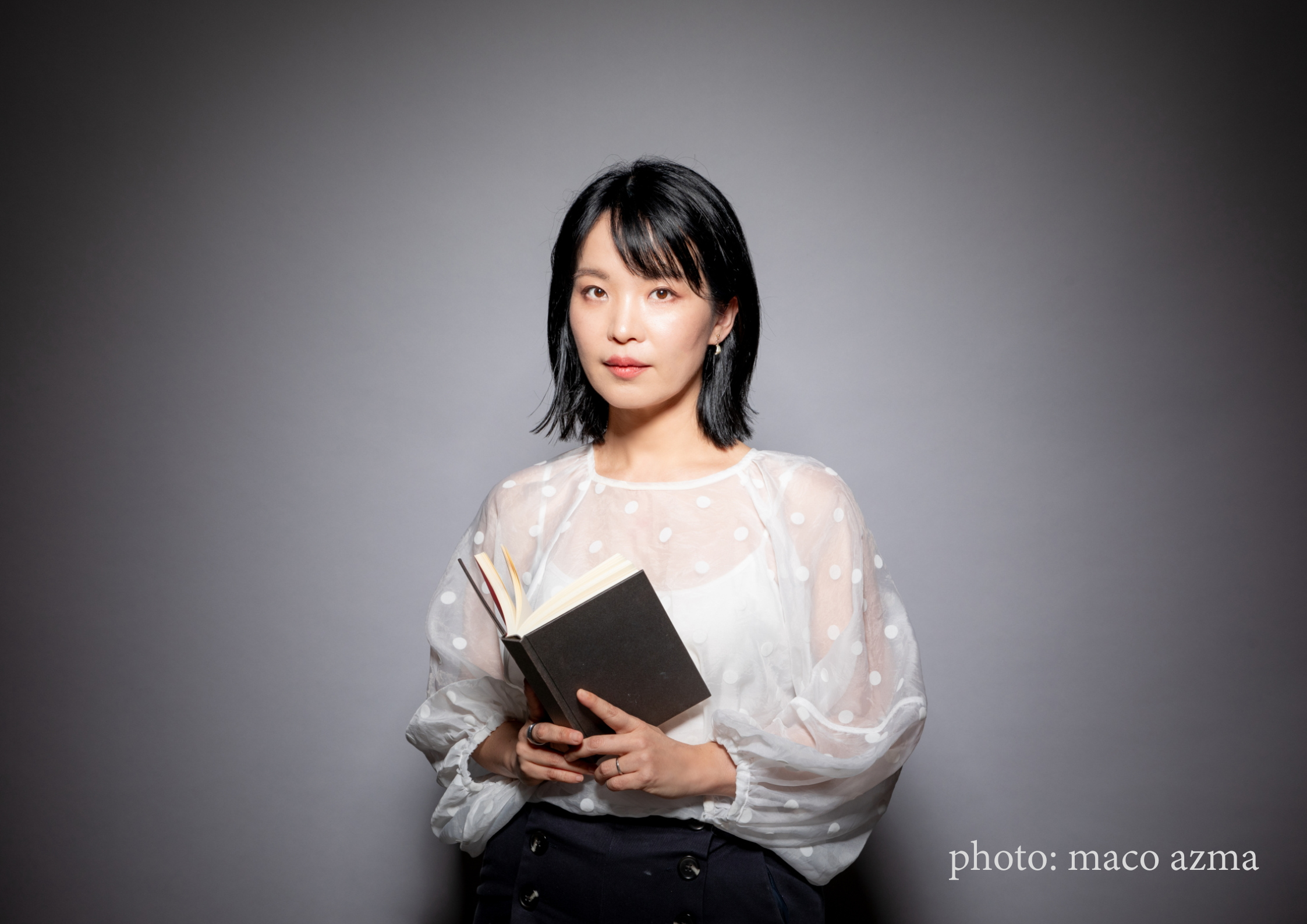 小説家 寒竹泉美